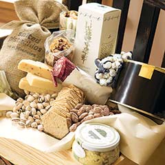 Farmhouse Gourmet Pantry Image 1